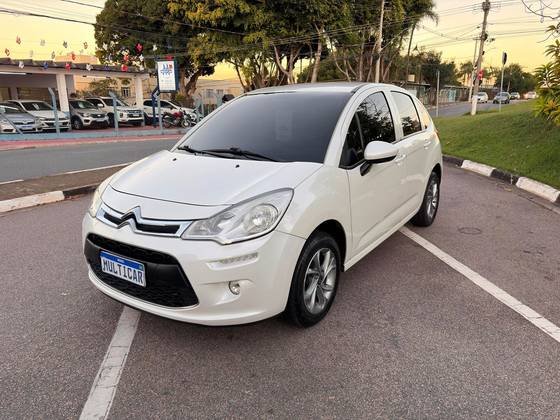 CITROËN C3 1.5 ATTRACTION 8V FLEX 4P MANUAL CITROËN C3 1.5 ATTRACTION 8V FLEX 4P MANUAL